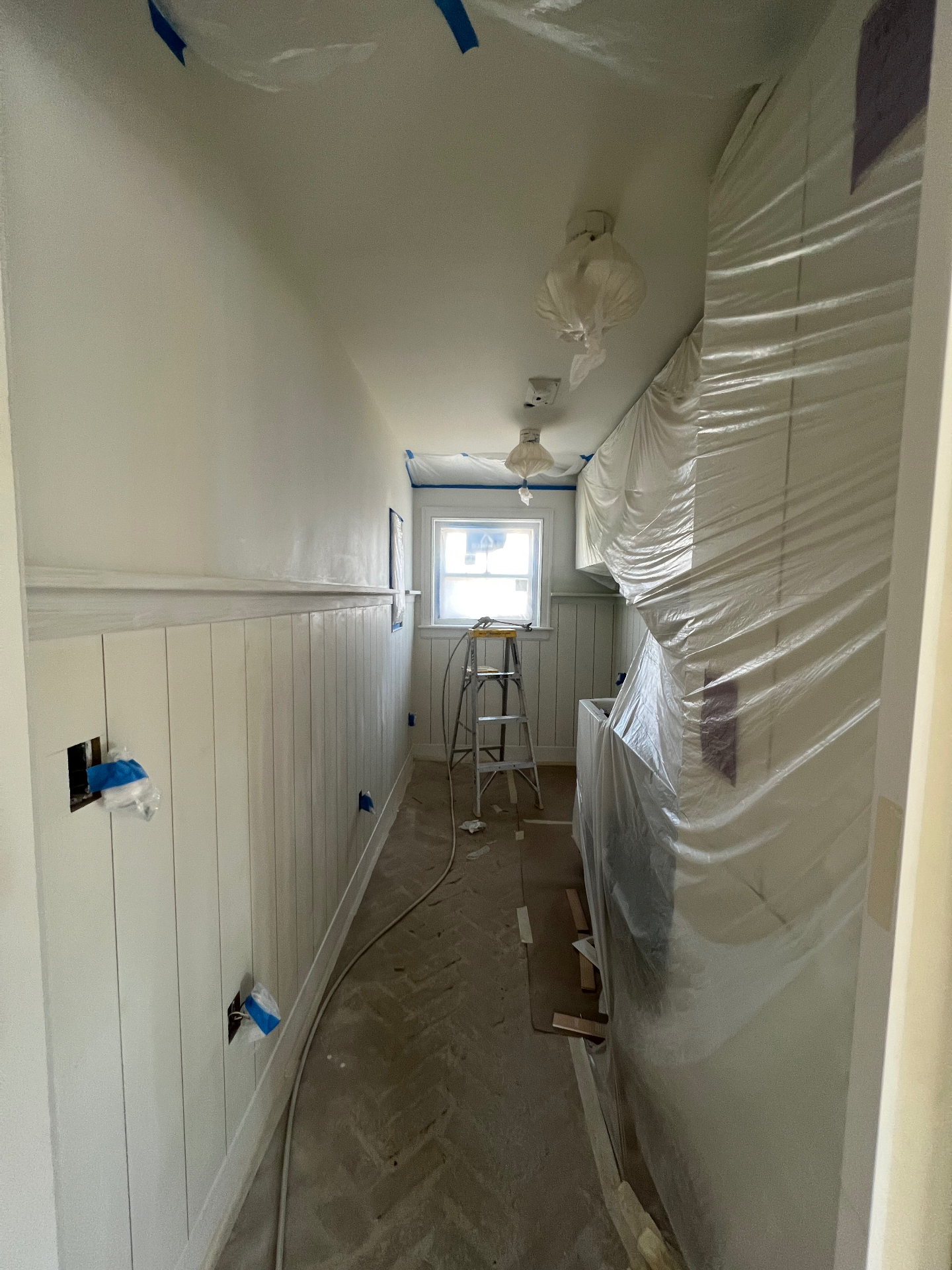 Interior prep & wainscoting repaint