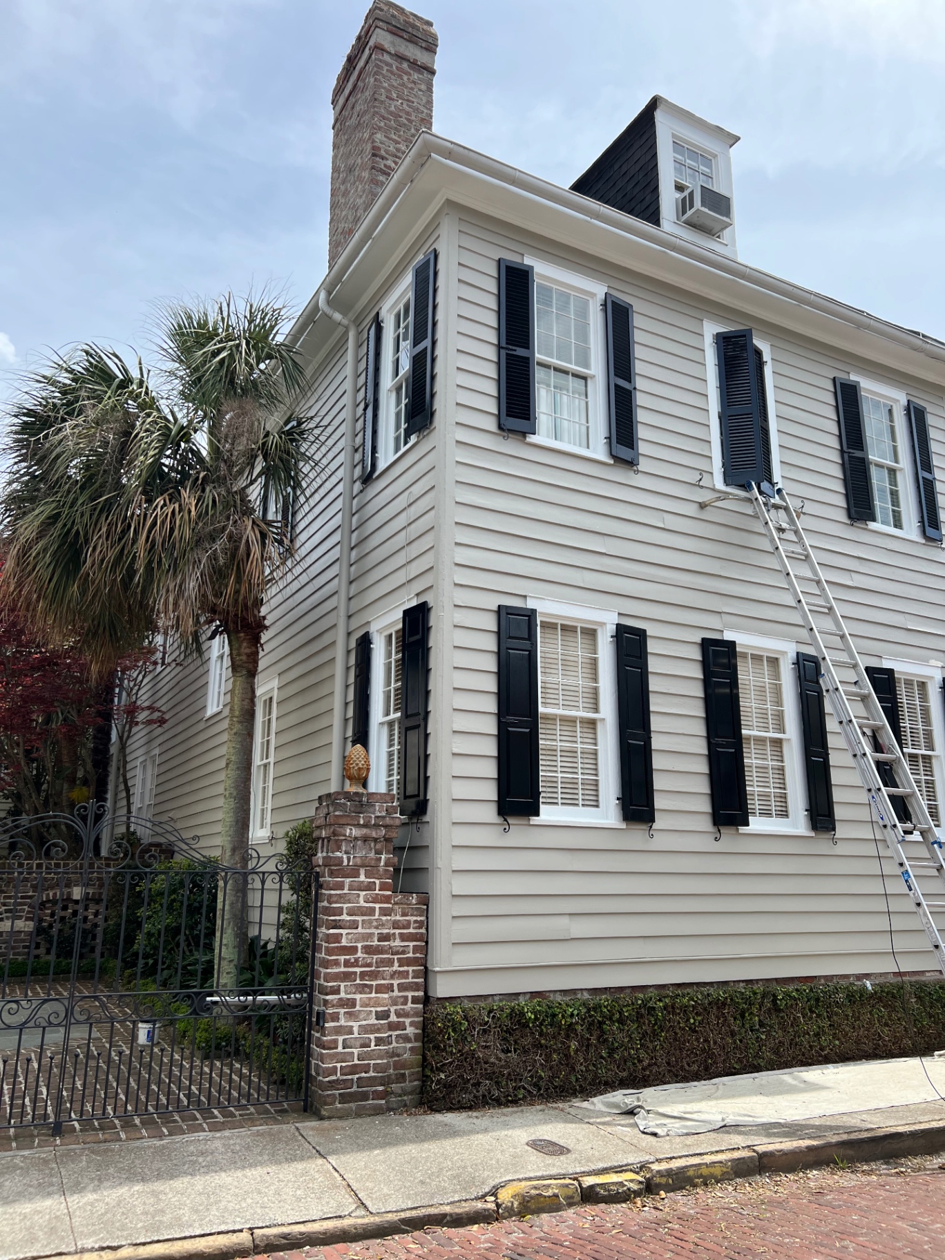 Historic Charleston exterior repaint